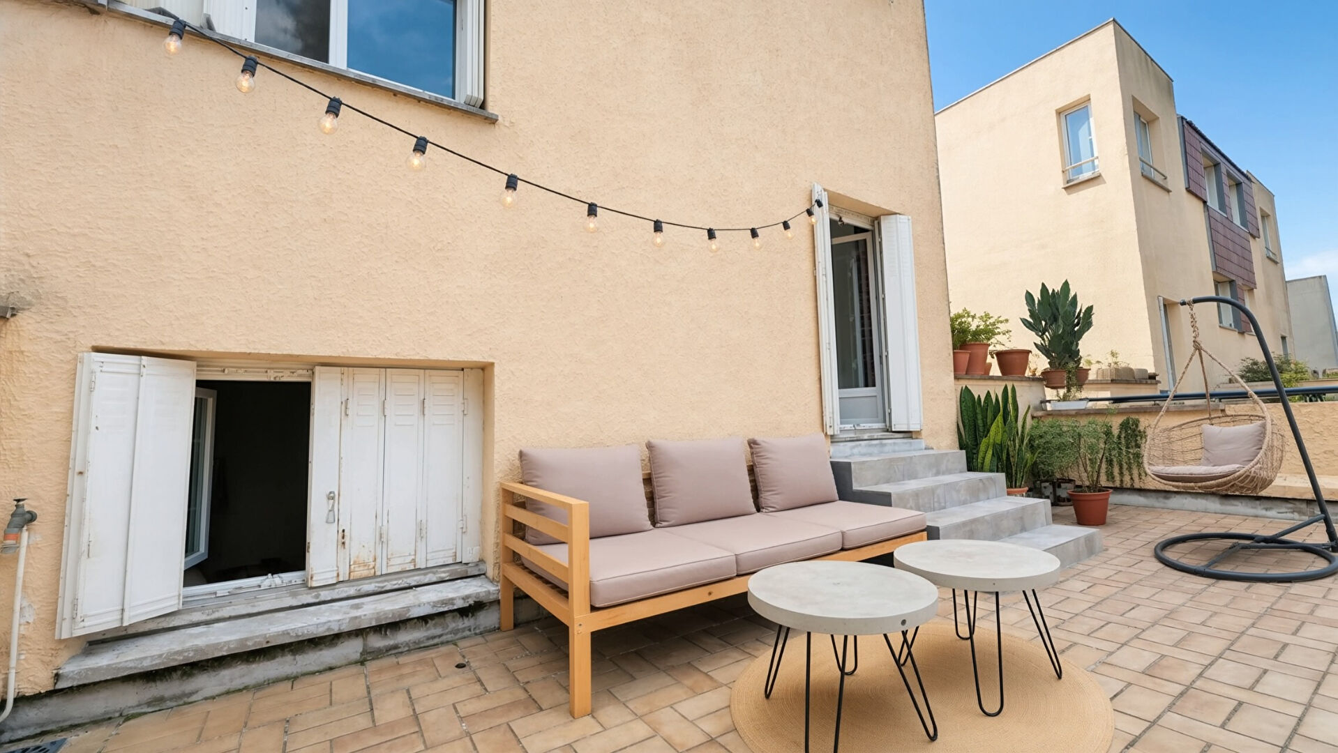 à 6 km de Montrouge 336 000 € Maison 4 pièces , 3 chambres 87.00 m² Avec terrassegarage/box Voir le bien