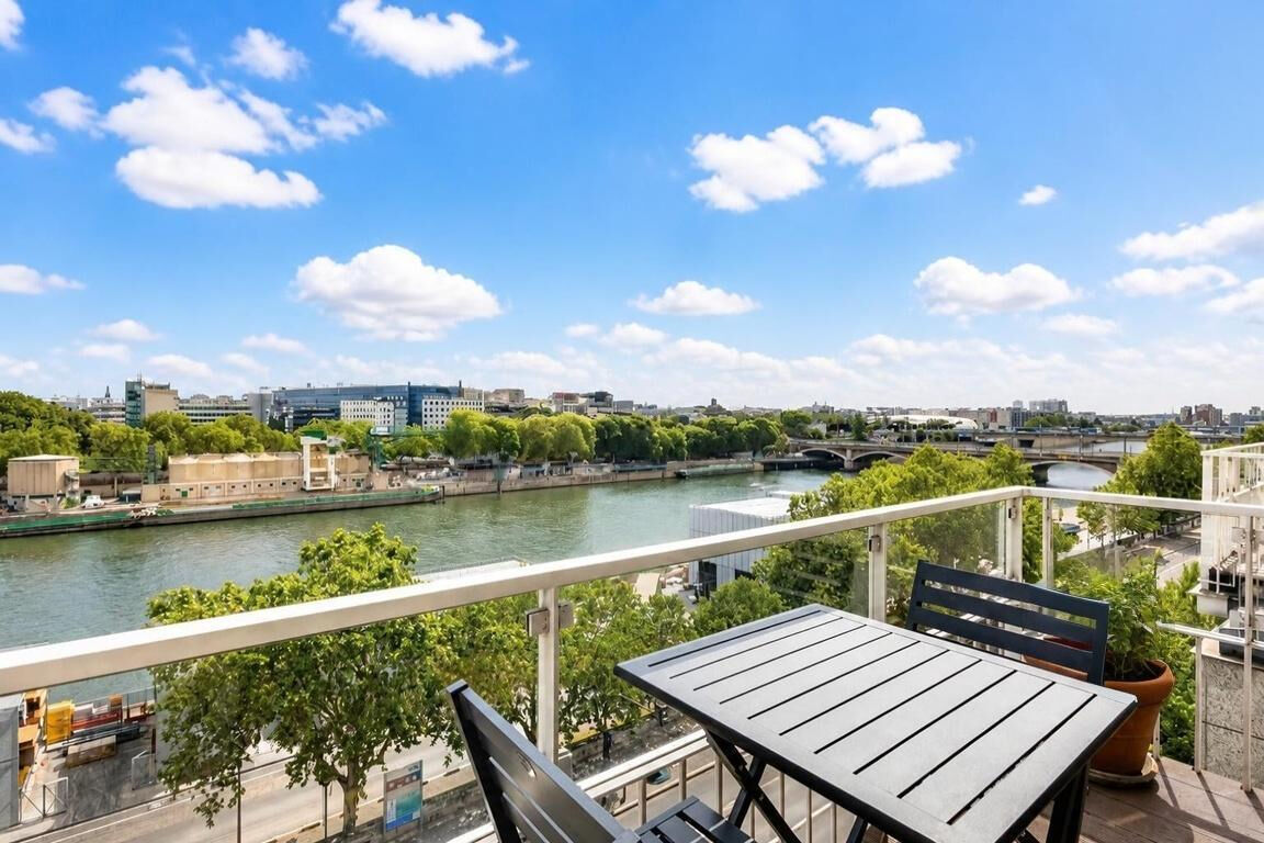 Appartement PARIS (75013) 4 pi&egrave;ces 84.00 m&sup2;