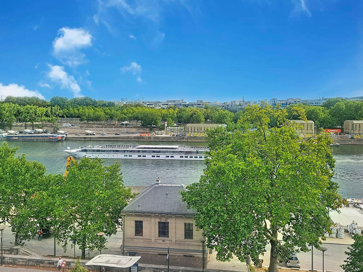 Paris 13 (75) Exclusif 1 039 000 € Appartement 4 pièces , 3 chambres 99.00 m² Avec terrassegarage/box Voir le bien