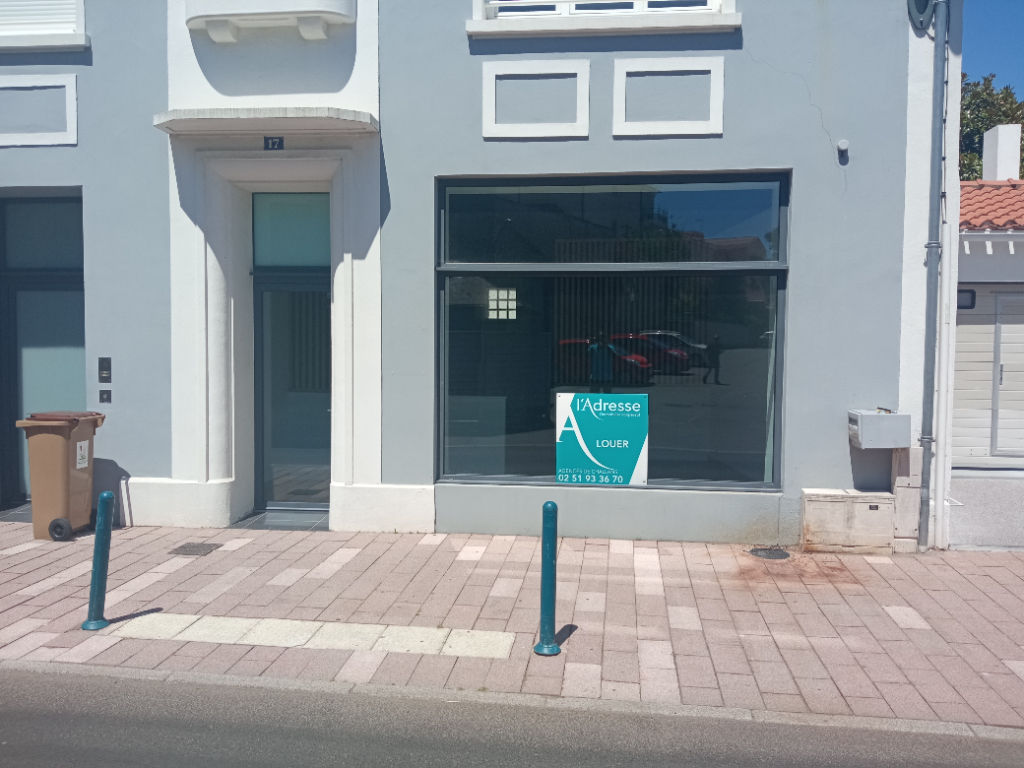 Local commercial CHALLANS (85300) 41.16 m²