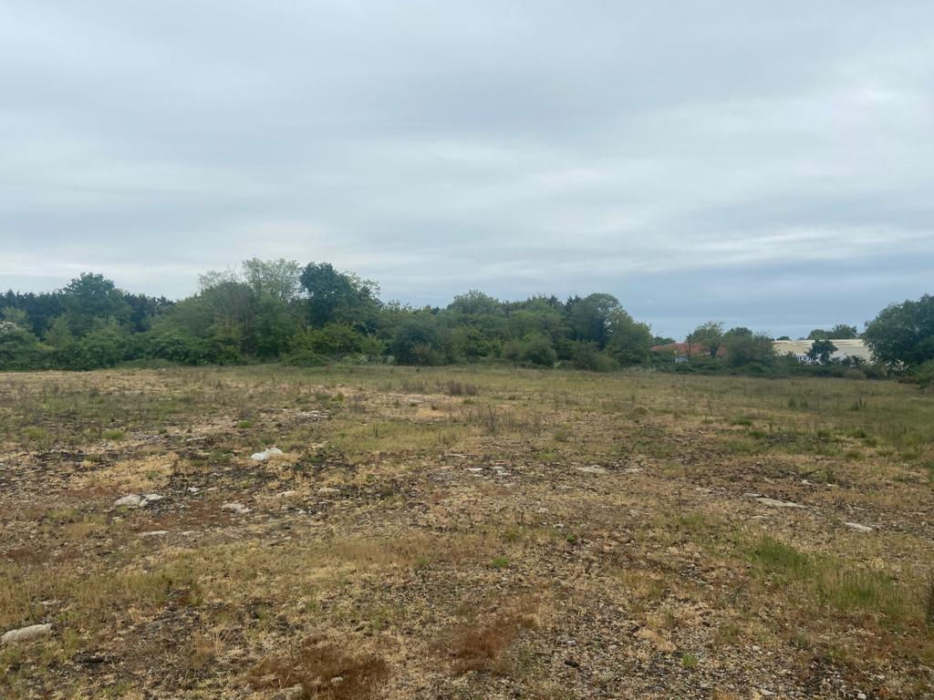 Terrain CHALLANS (85300) 3747.00 m²