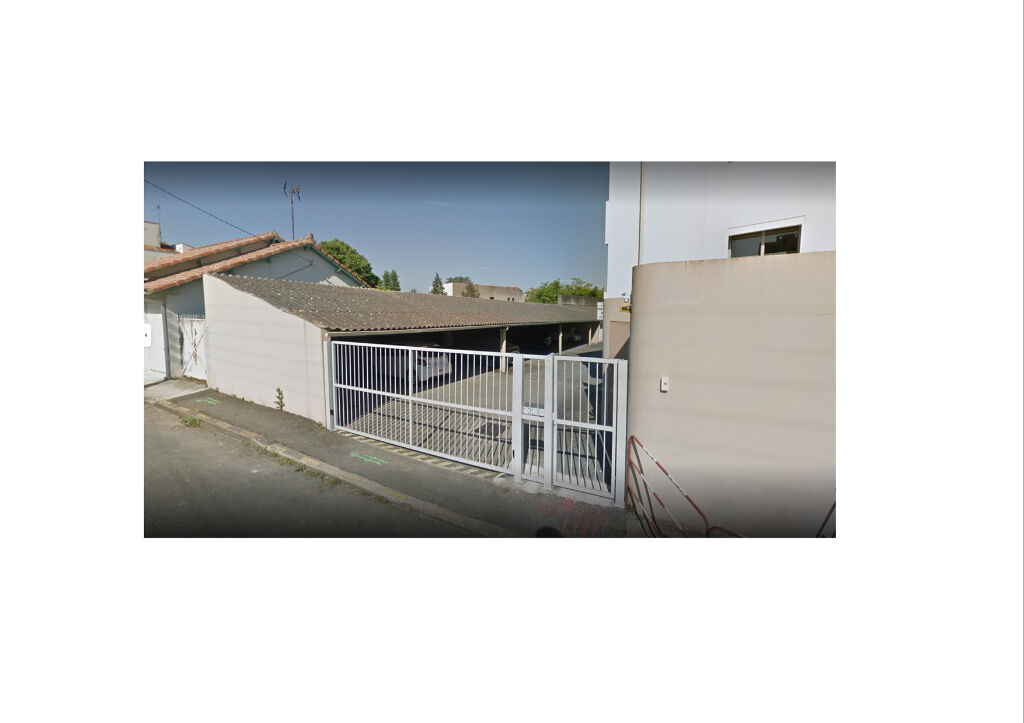Parking / box CHALLANS (85300) 1 pi&egrave;ce 16.50 m&sup2;