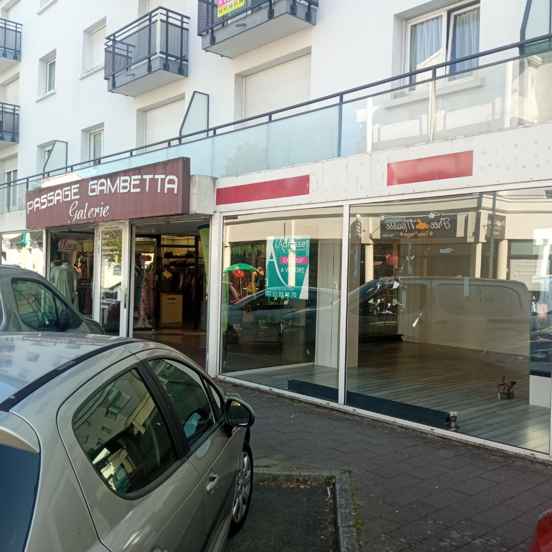Local commercial CHALLANS (85300) 75.00 m²