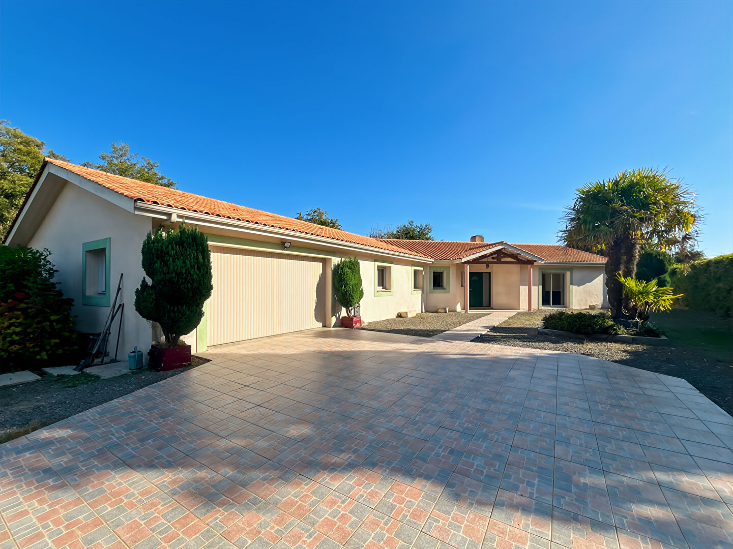 Maison CHALLANS (85300) 5 pièces 166.01 m²