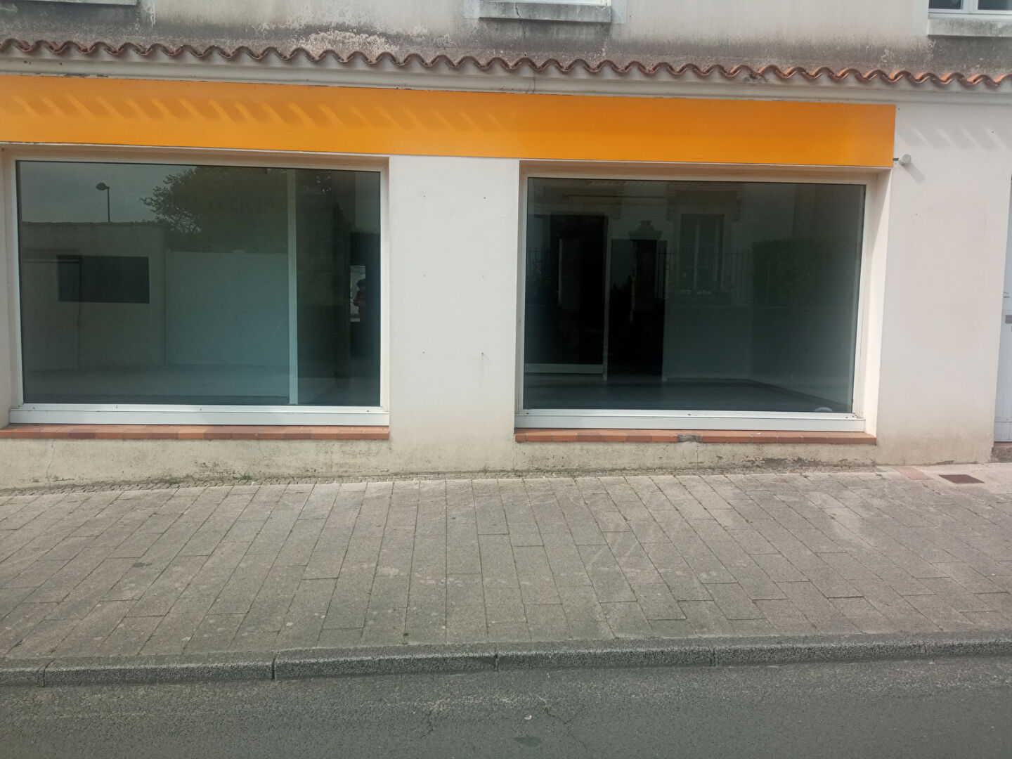 Local commercial CHALLANS (85300) 80.00 m²