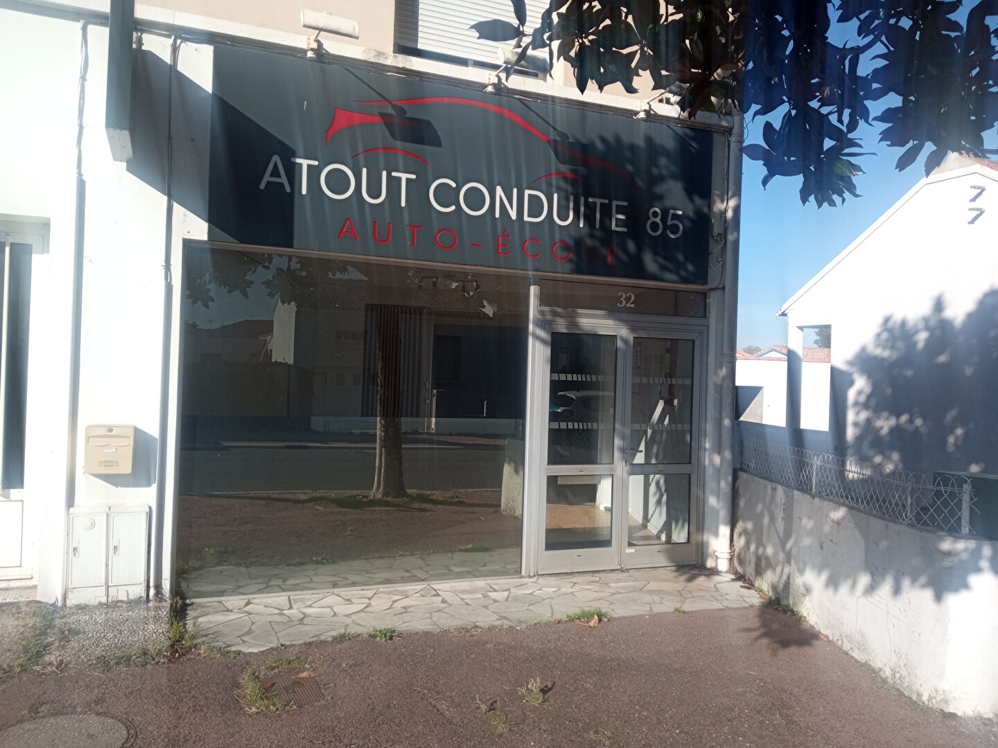 Local commercial CHALLANS (85300) 52.75 m²