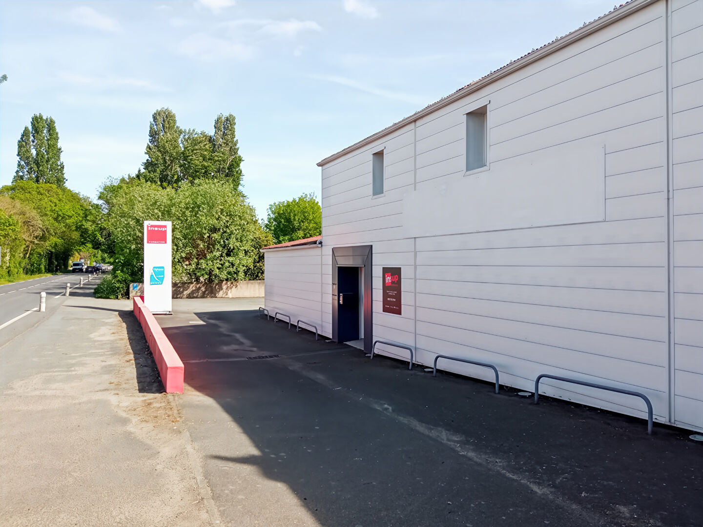 Bureaux CHALLANS (85300) 400.00 m&sup2;