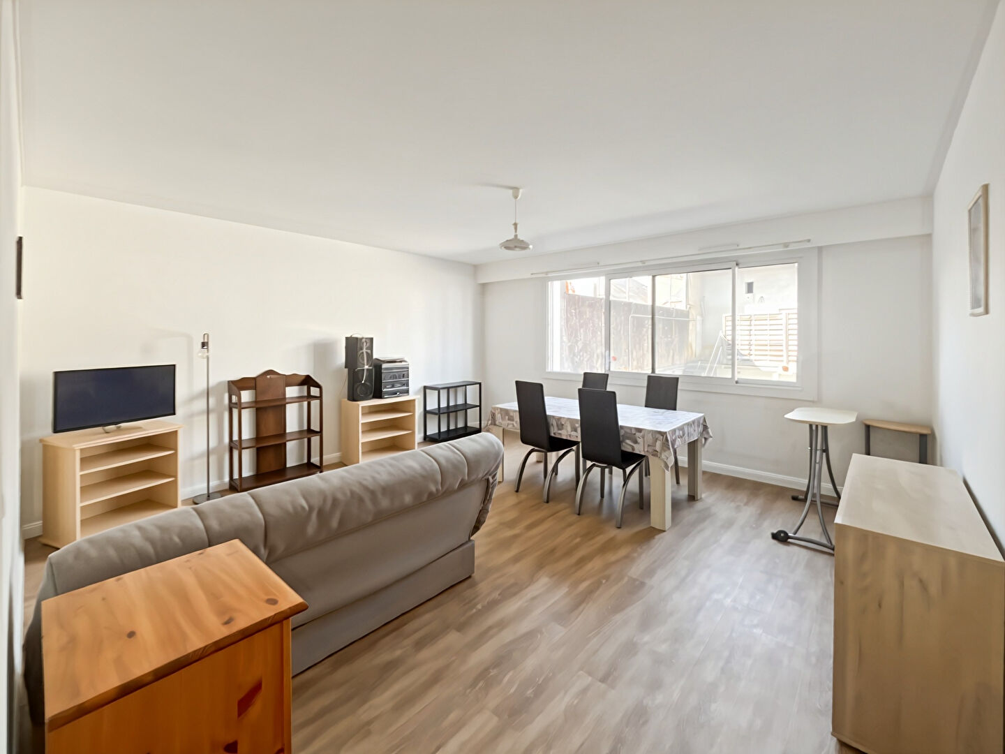 Appartement CHALLANS (85300) 2 pi&egrave;ces 63.00 m&sup2;