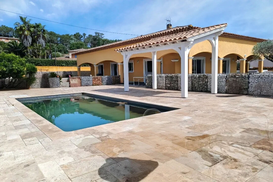 Villa LA CRAU (83260) 6 pièces 190.00 m²