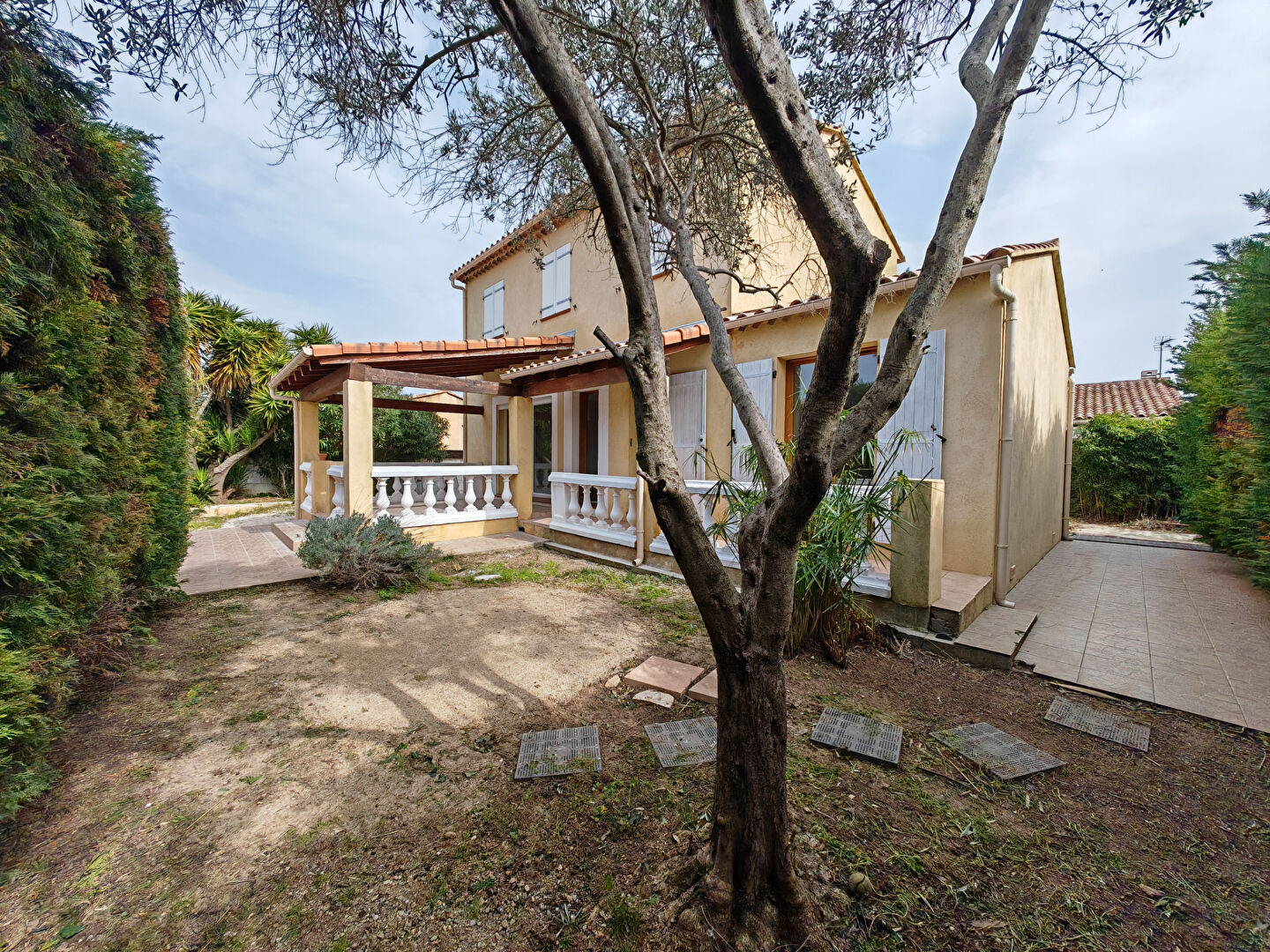 Villa LA CRAU (83260) 5 pi&egrave;ces 100.00 m&sup2;