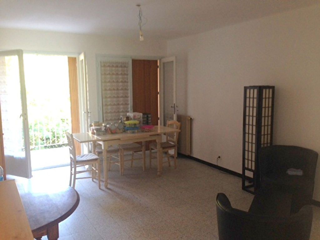 Appartement HYERES (83400) 3 pièces 80.00 m²