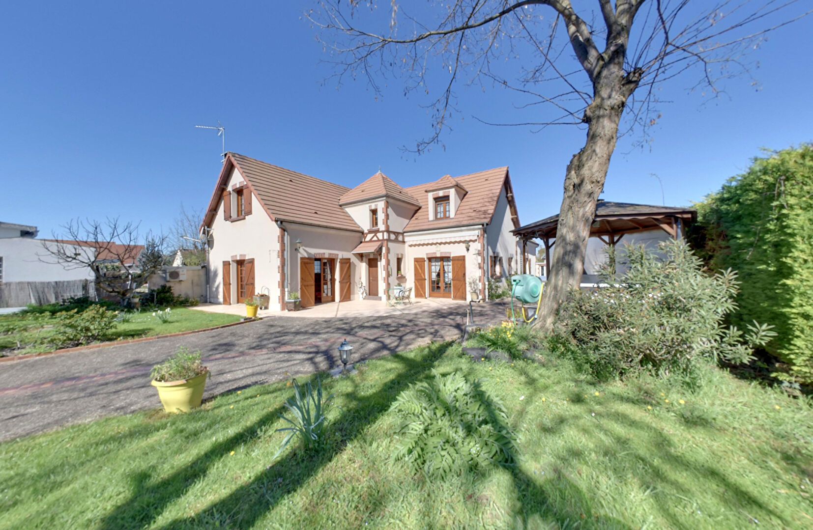 Maison GURGY (89250) 9 pi&egrave;ces 159.00 m&sup2;