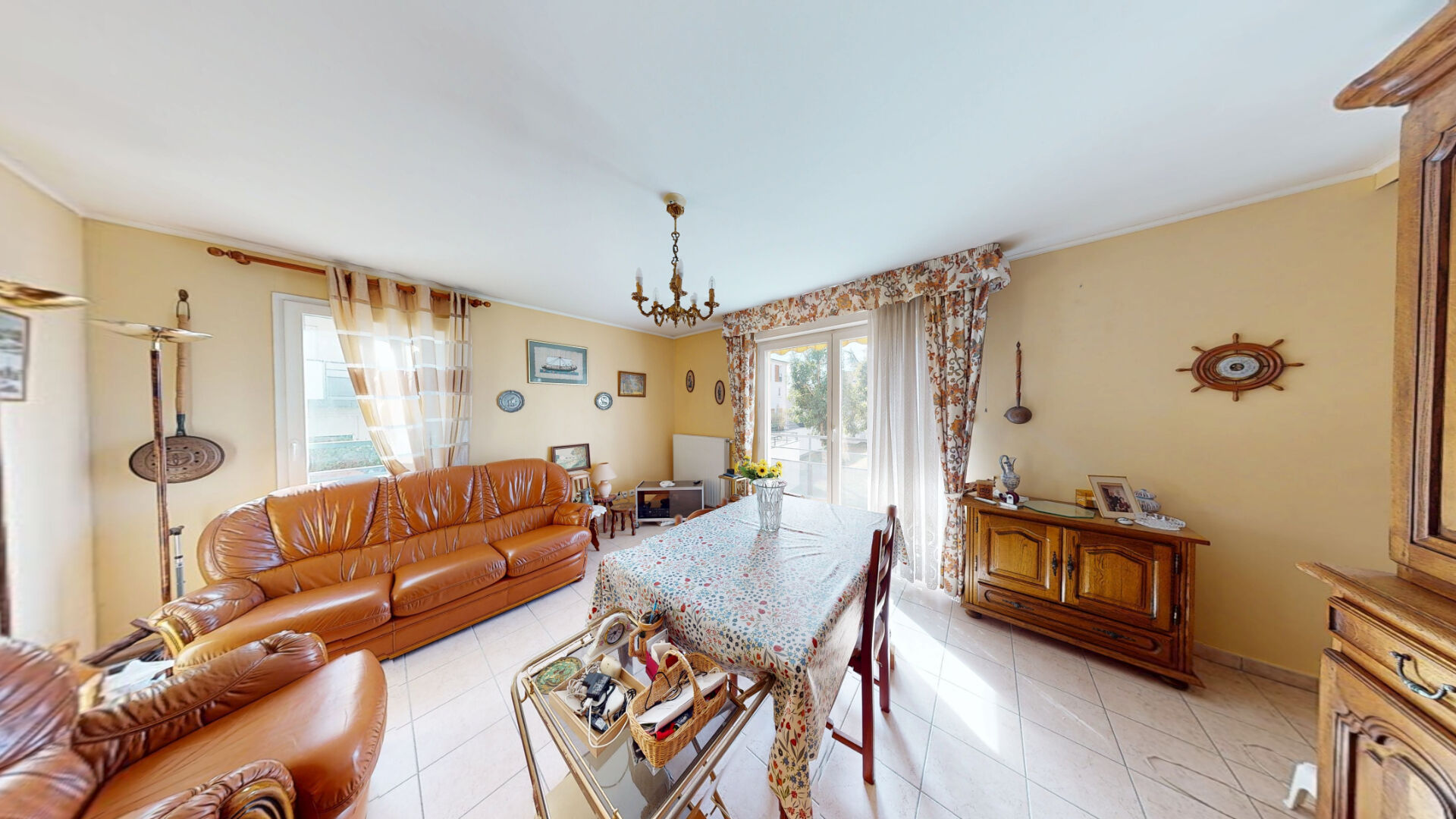 Dourdan (91) Exclusif 220 000 € Appartement 3 pièces , 2 chambres 62.58 m² Avec jardin, terrasse, garage/box