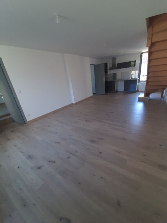 Appartement DOURDAN (91410) 4 pièces 67.86 m²