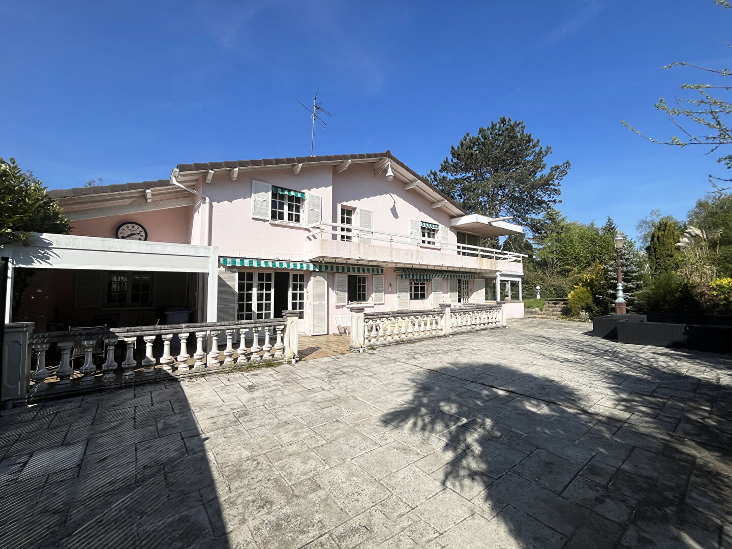 Maison DOURDAN (91410) 6 pièces 231.00 m²