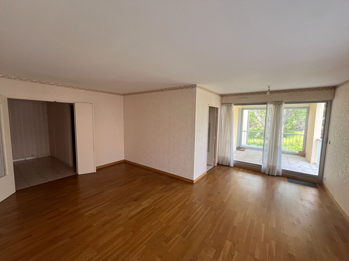 Appartement DOURDAN (91410) 3 pi&egrave;ces 74.18 m&sup2;