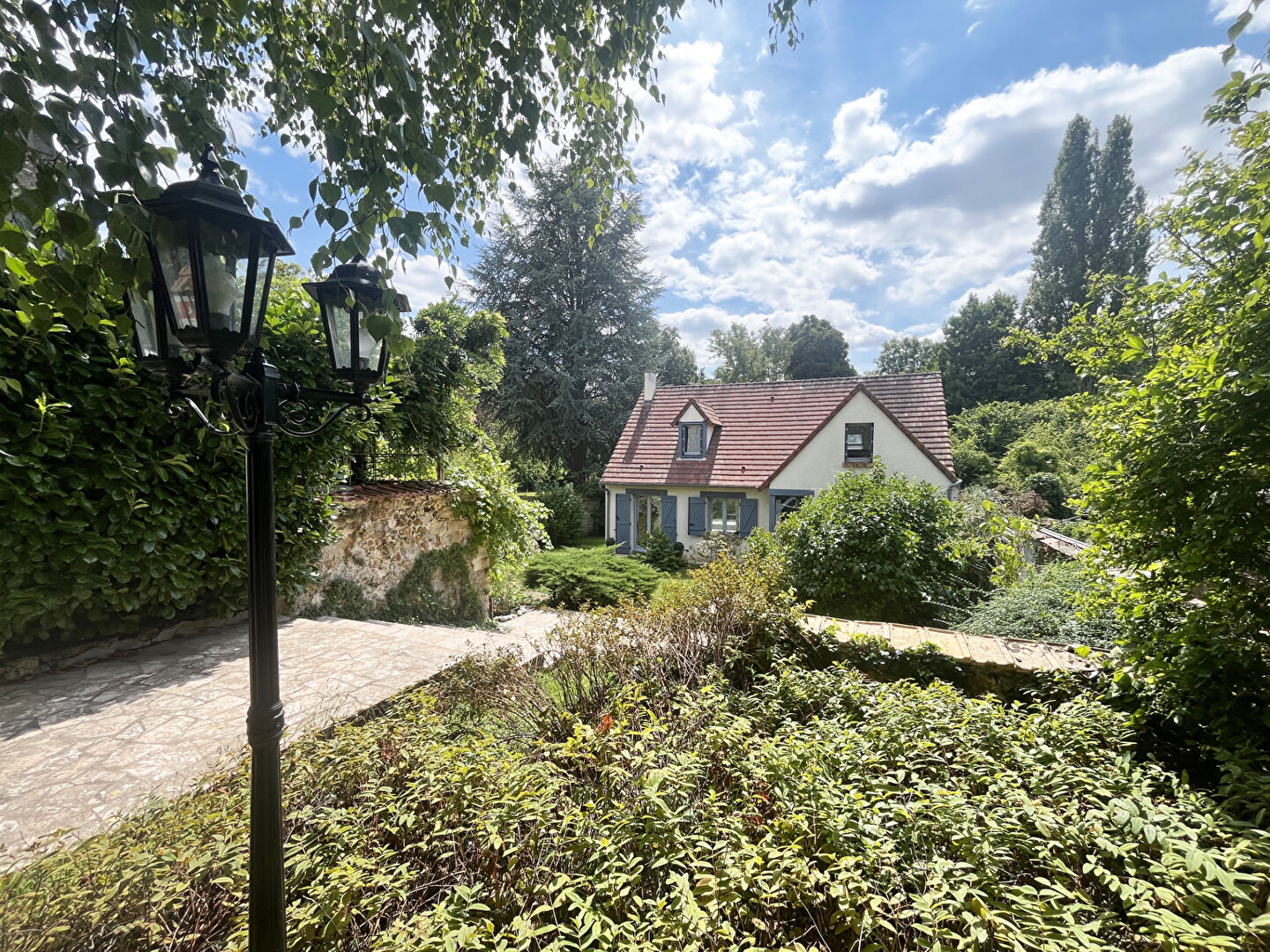 Maison DOURDAN (91410) 6 pièces 171.00 m²