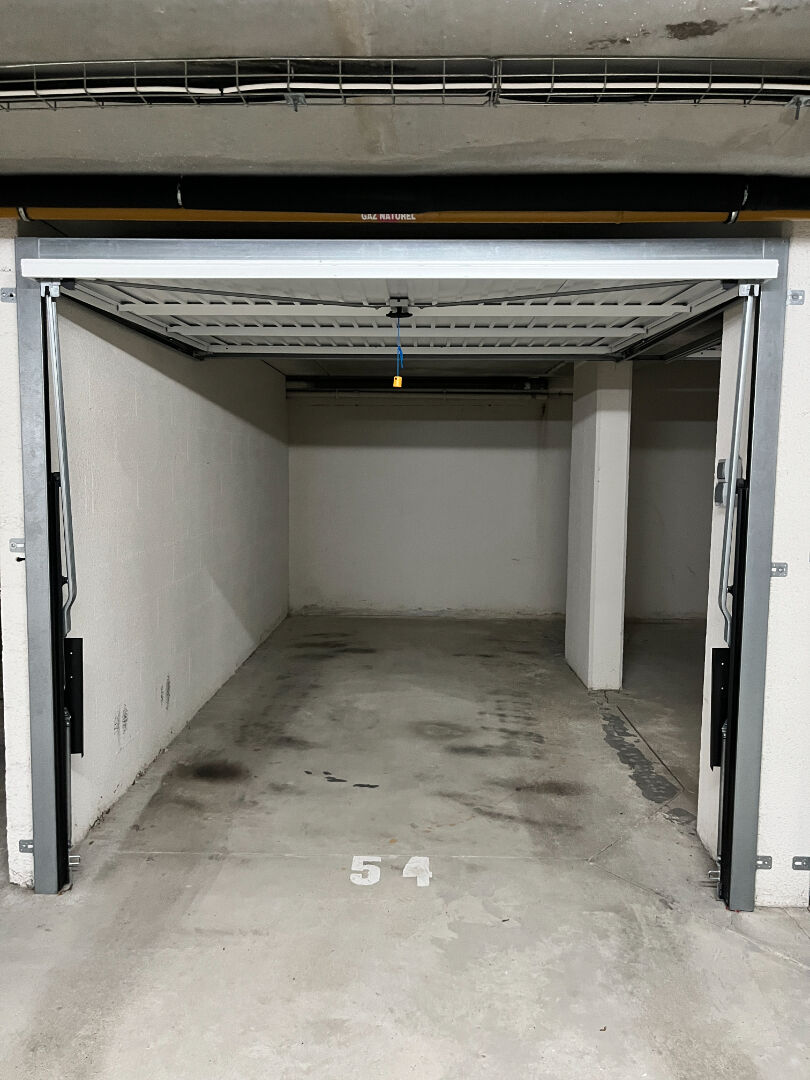 Parking / box DOURDAN (91410)