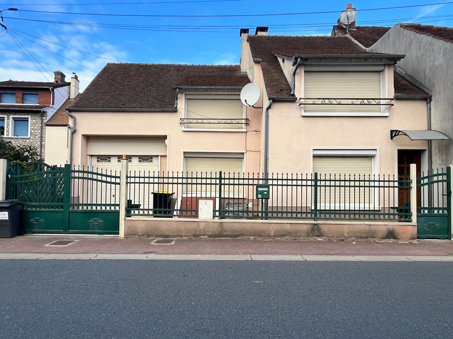 Maison LES GRANGES LE ROI (91410) 4 pièces 115.60 m²