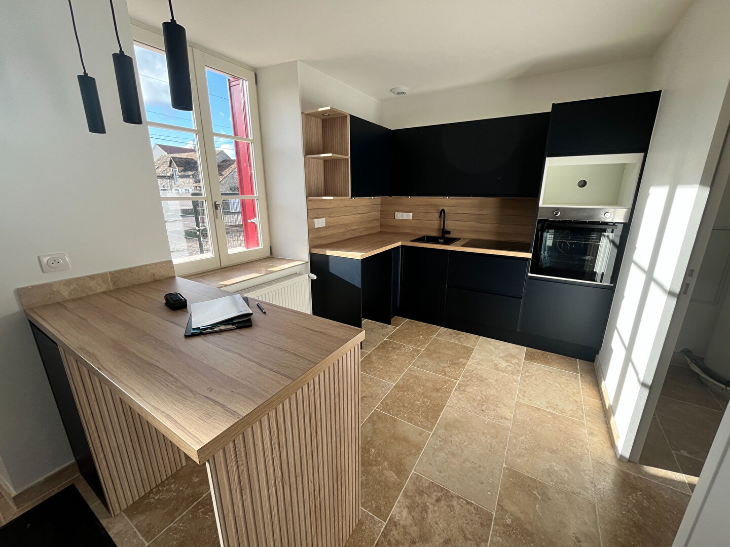 à 49 km de Levallois-Perret Exclusif 2 400 € / mois cc Maison 5 pièces , 4 chambres 163.62 m² Voir le bien