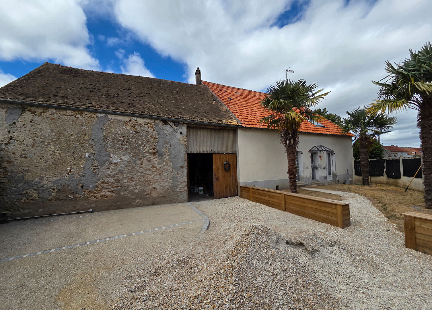 Maison DOURDAN (91410) 5 pi&egrave;ces 160.00 m&sup2;