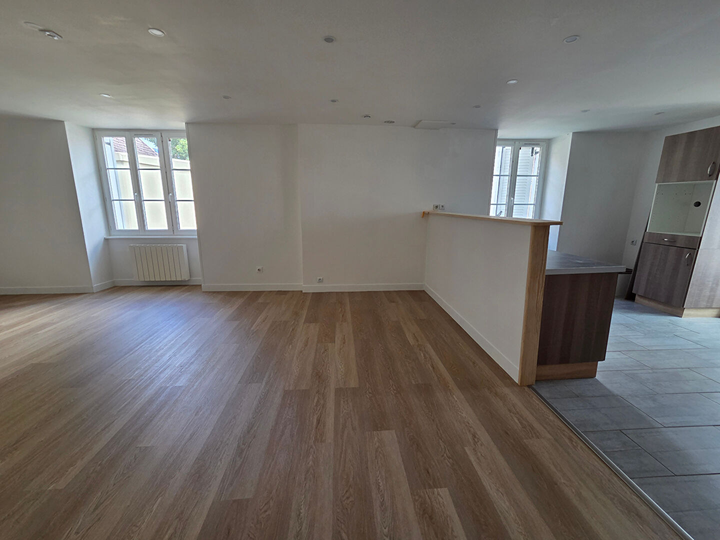 à 17 km de Rambouillet Exclusif 343 000 € Maison 5 pièces , 4 chambres 160.00 m² Avec jardin, terrasse, garage/box Voir le bien