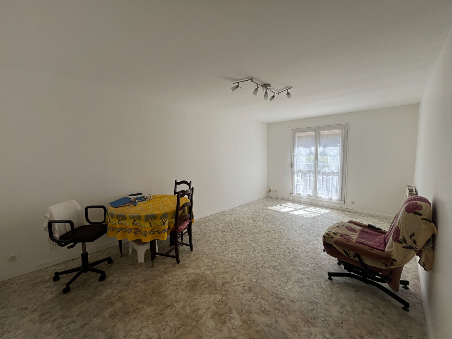 Appartement DOURDAN (91410) 3 pi&egrave;ces 74.05 m&sup2;