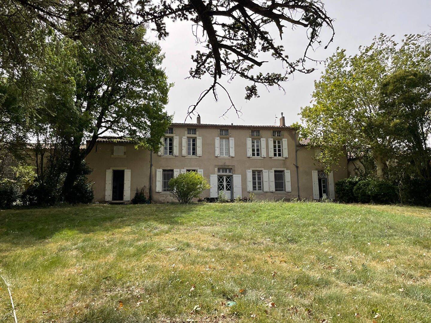 Corps de ferme PEYRENS (11400) 12 pièces 385.43 m²