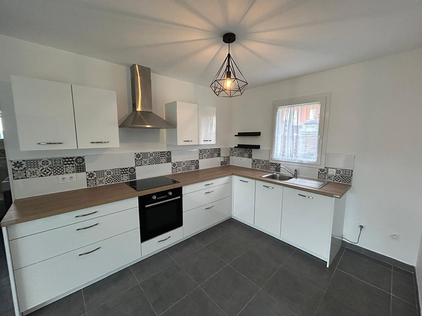 Villa CASTELNAUDARY (11400) 4 pi&egrave;ces 79.82 m&sup2;