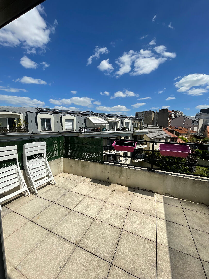 à 2 km de Vanves Exclusif 1 150 € / mois cc Appartement 2 pièces , 1 chambre 38.00 m² Meublé Voir le bien