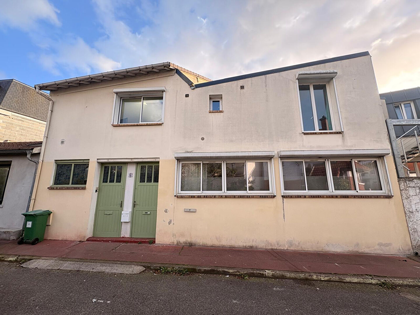 Local d'activit&eacute; CHATILLON (92320) 56.00 m&sup2;