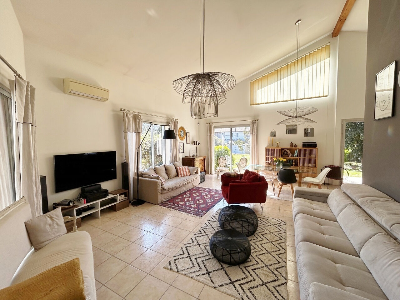 Maison DAUX (31700) 5 pièces 176.00 m²