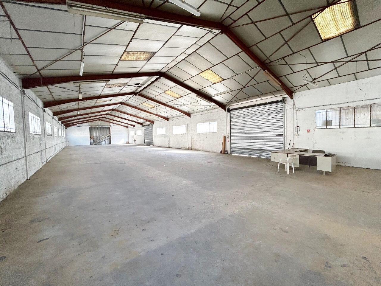 Local commercial LESPINASSE (31150) 533.00 m²