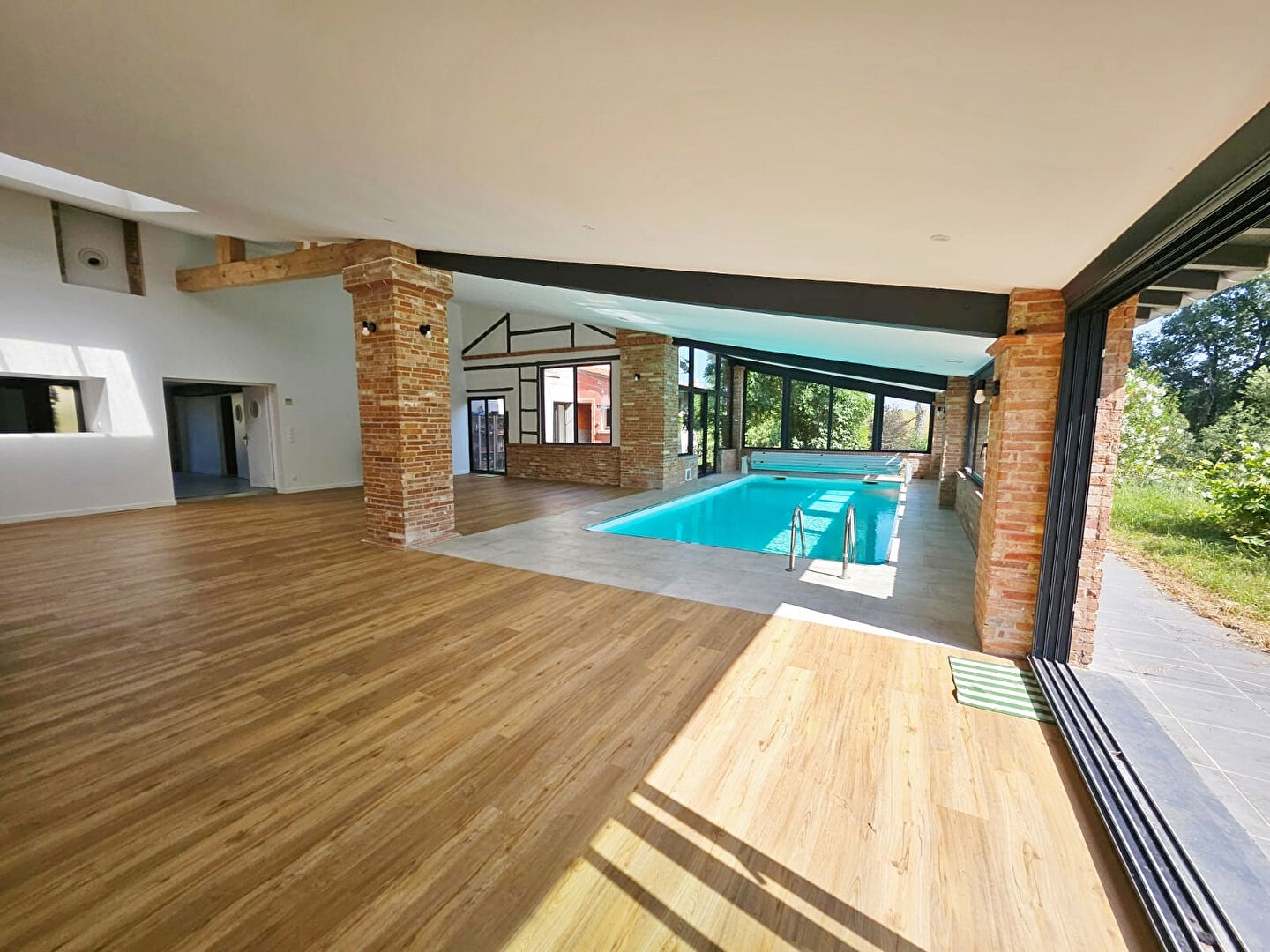 Appartement MERVILLE (31330) 5 pièces 340.00 m²