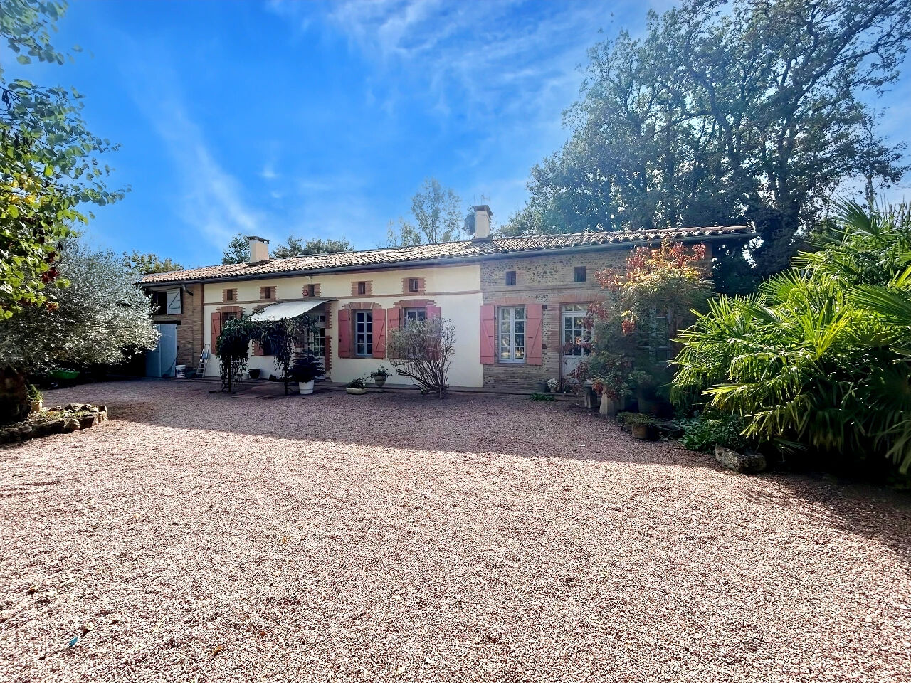 Maison LEVIGNAC (31530) 9 pi&egrave;ces 363.00 m&sup2;