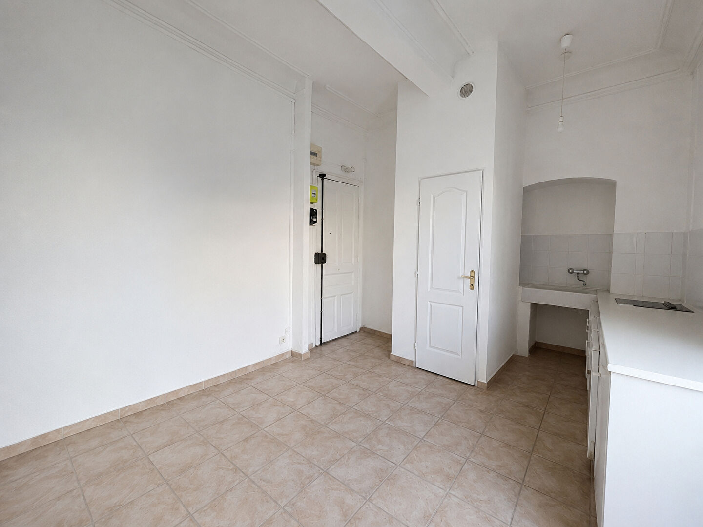 Appartement NICE (06000) 1 pi&egrave;ce 16.56 m&sup2;