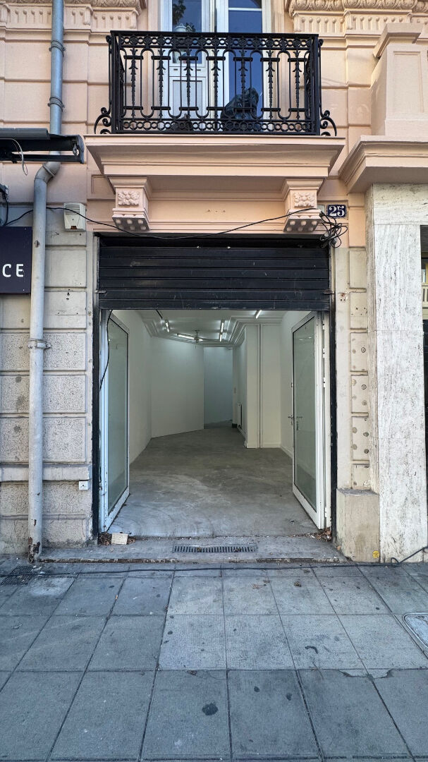 Local commercial NICE (06000) 64.00 m²
