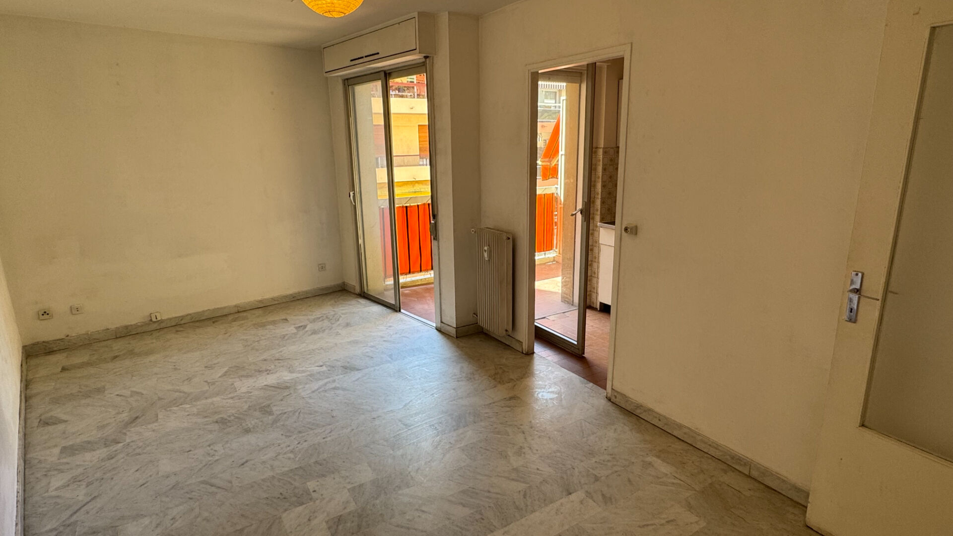 Appartement Nice (06100) 1 pièce 30.00 m²