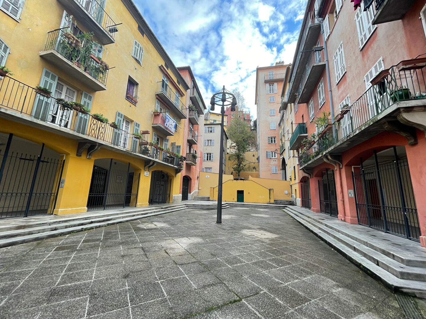 Appartement NICE (06300) 2 pi&egrave;ces 45.02 m&sup2;