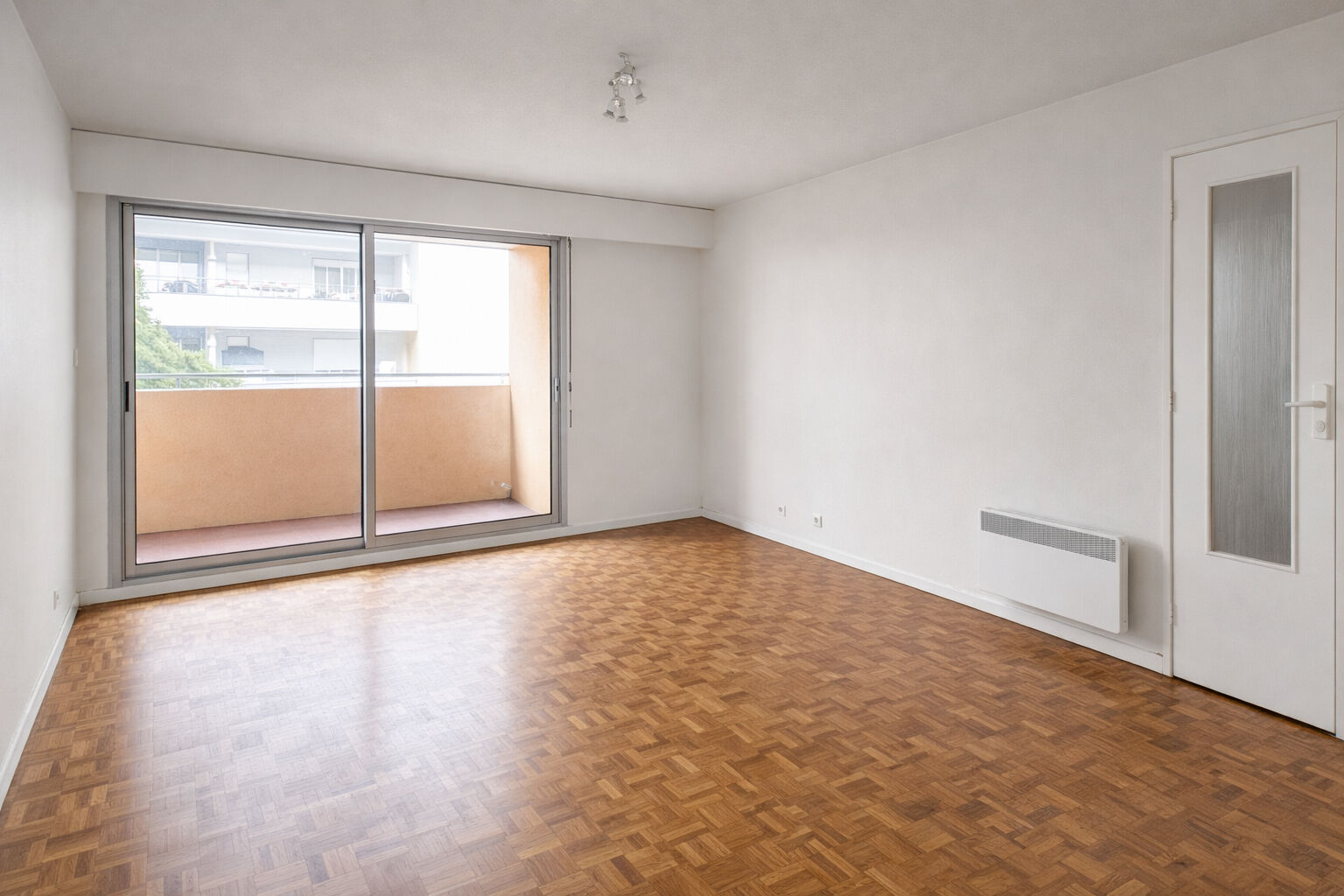 Appartement Nice (06300) 2 pi&egrave;ces 48.00 m&sup2;