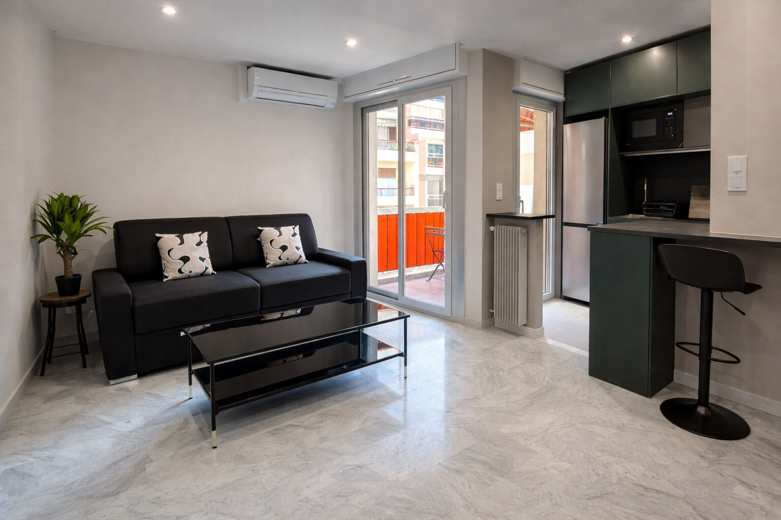 Appartement Nice (06100) 1 pi&egrave;ce 28.72 m&sup2;