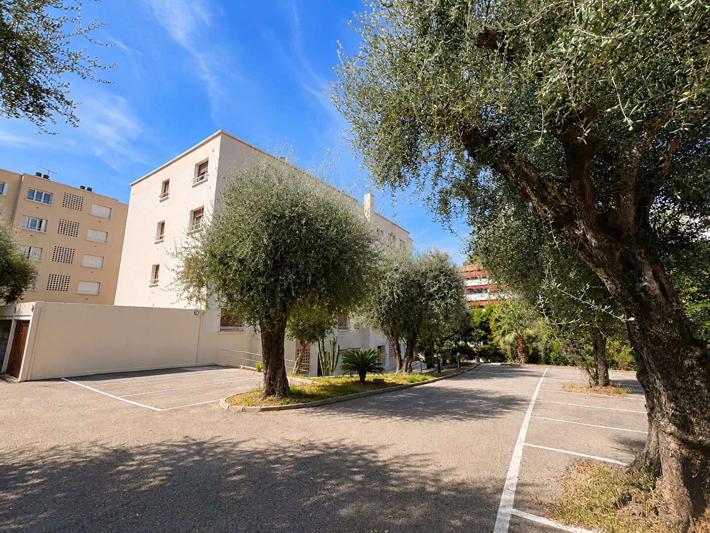 Appartement LE CANNET (06110) 2 pi&egrave;ces 46.90 m&sup2;