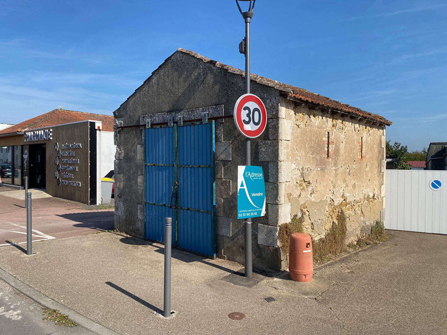 Parking / box AVRILLE (85440) 1 pièce 17.00 m²