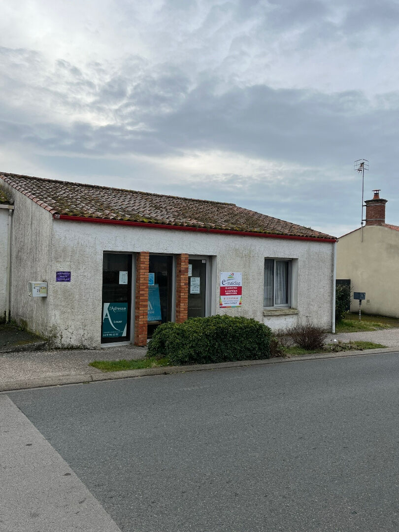 Local commercial LONGEVILLE SUR MER (85560) 84.00 m²
