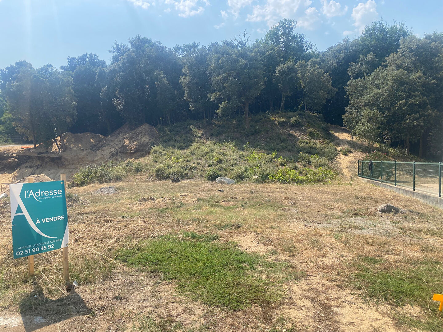 Terrain LONGEVILLE SUR MER (85560) 1253.00 m&sup2;