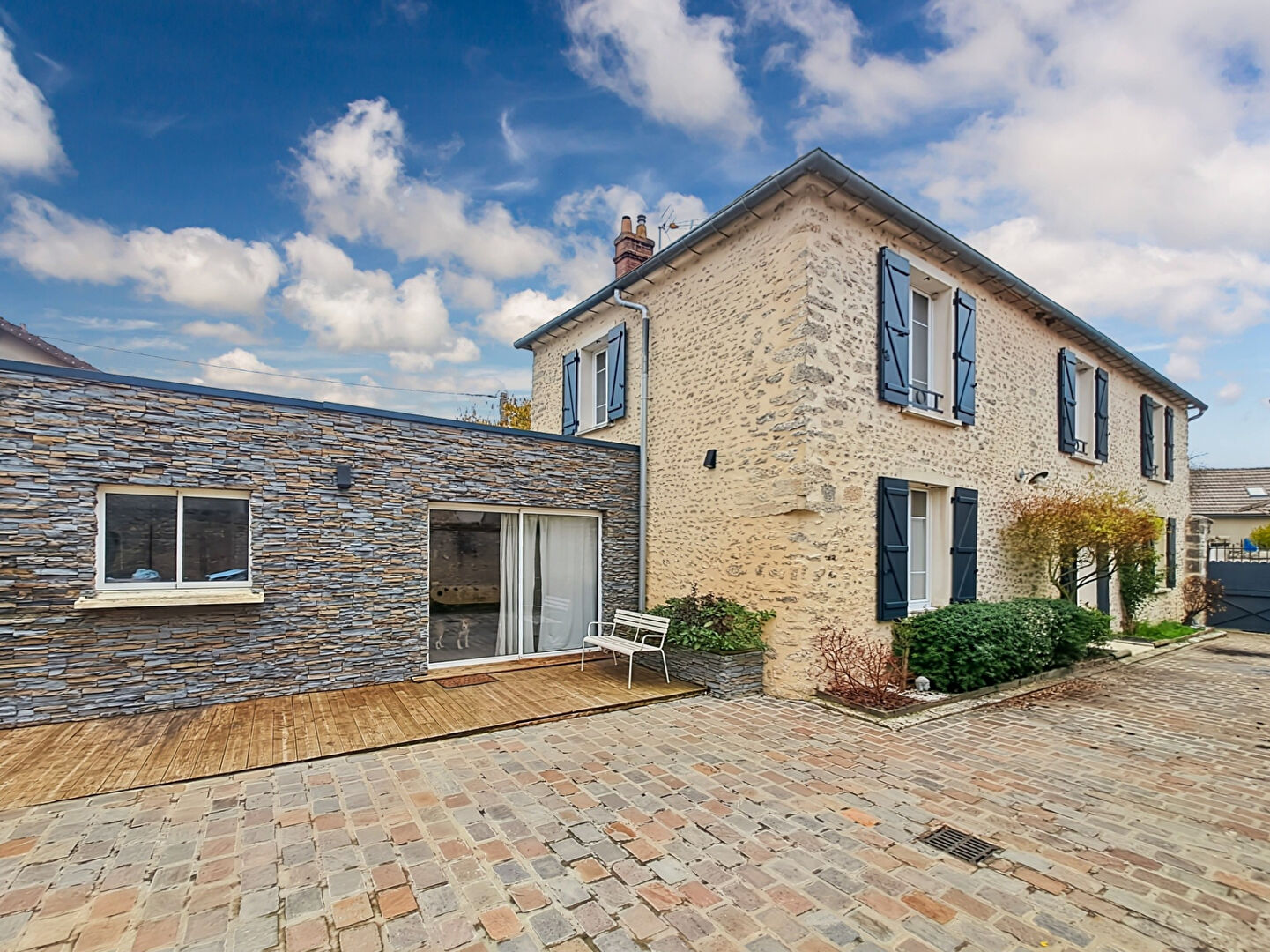 Maison ANGERVILLE (91670) 7 pièces 166.00 m²