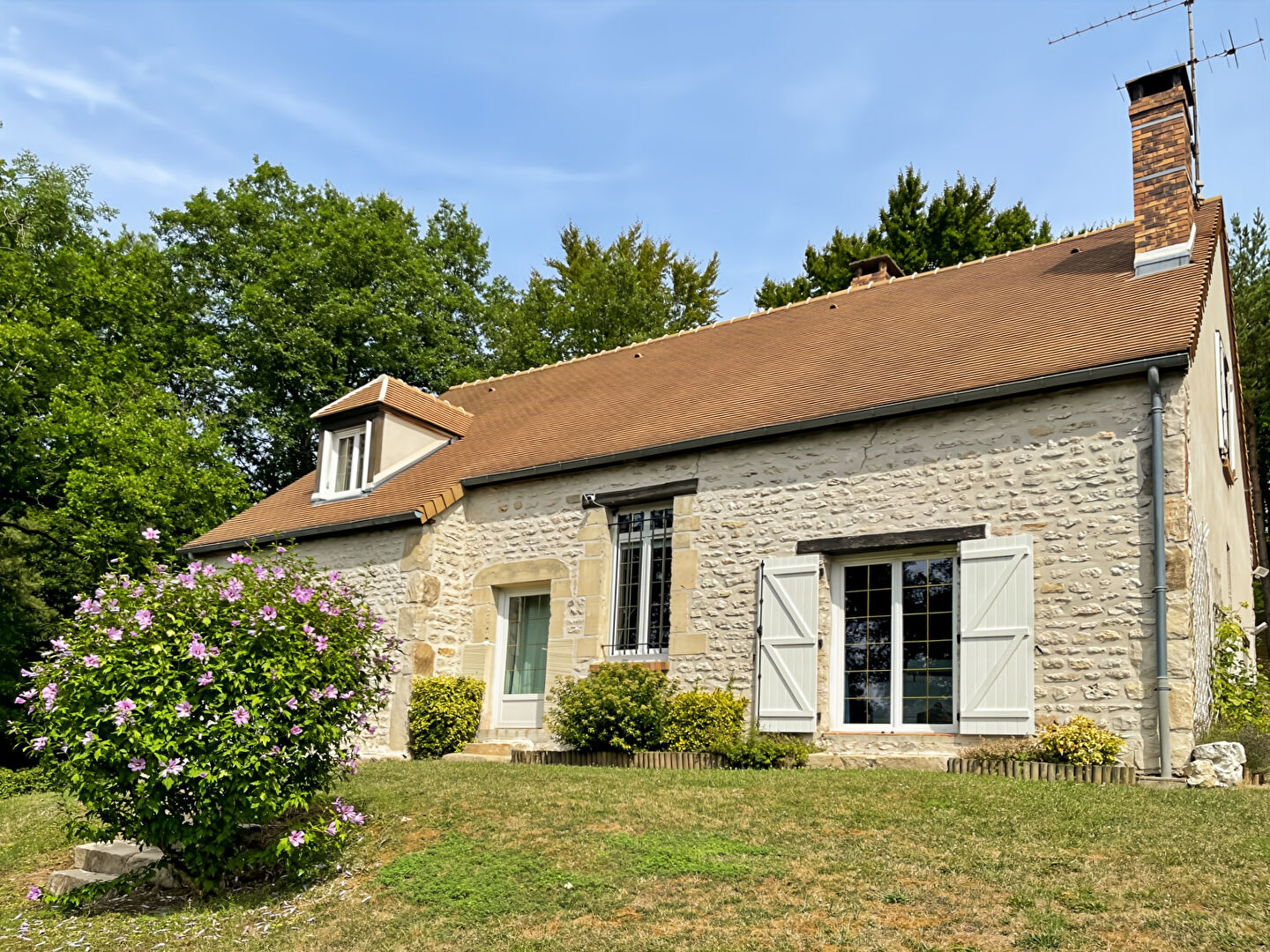 Maison DOURDAN (91410) 5 pièces 130.00 m²