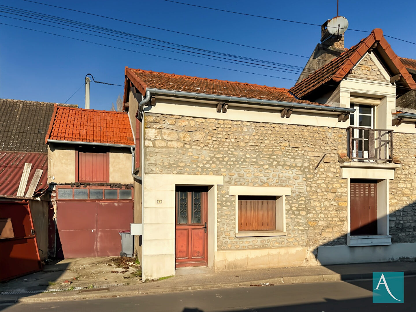 Immeuble SACLAS (91690) 100.96 m&sup2;