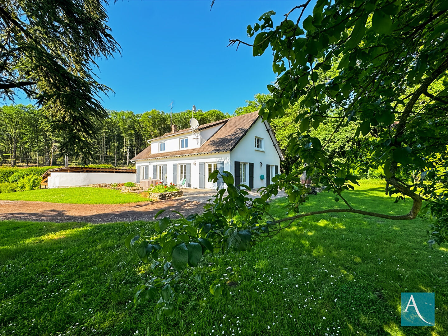 Maison SAINT CHERON (91530) 10 pi&egrave;ces 238.00 m&sup2;