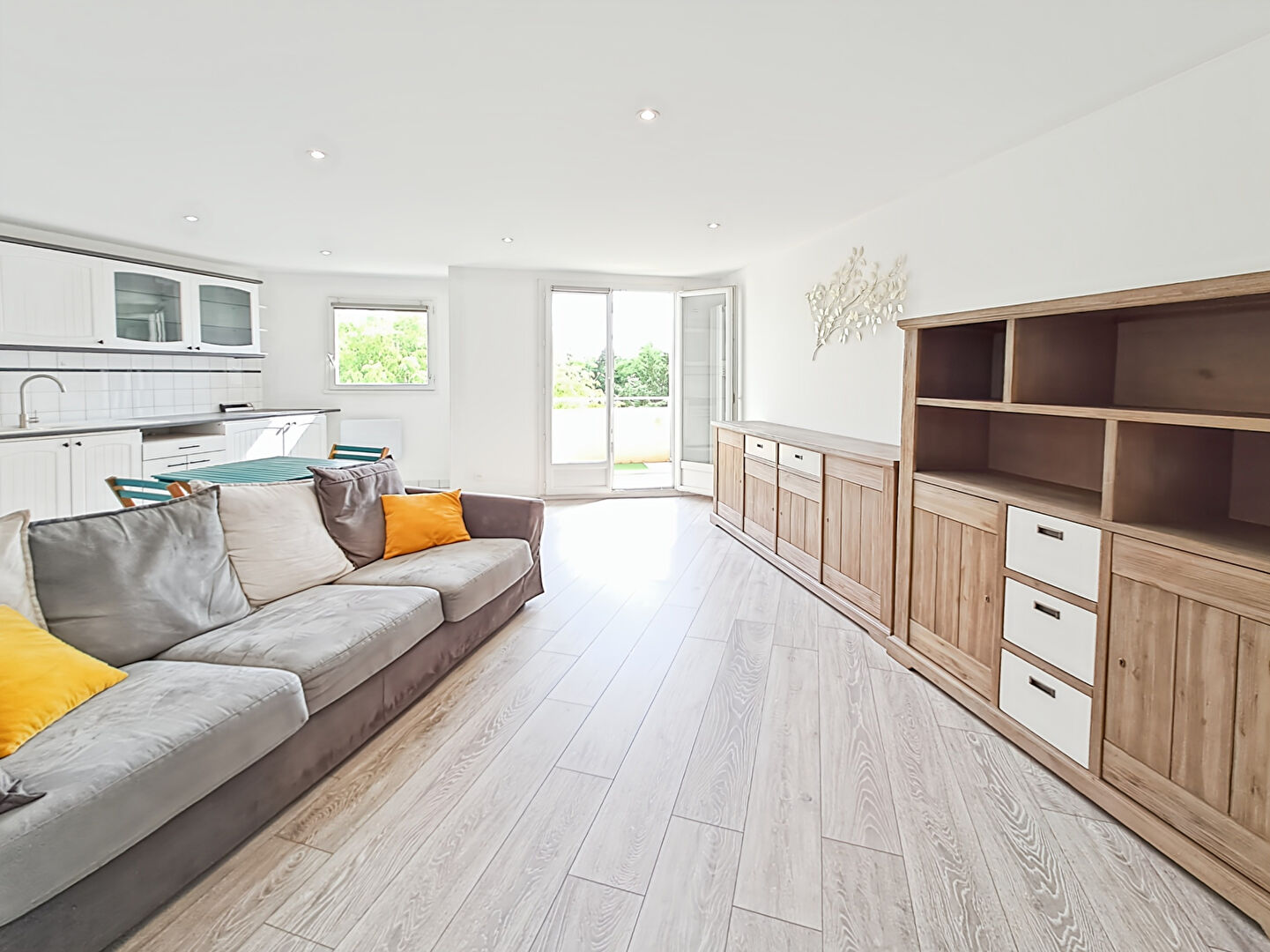 Arpajon (91) Exclusif 189 055 € Appartement 3 pièces , 2 chambres 60.00 m² Avec garage/box Voir le bien